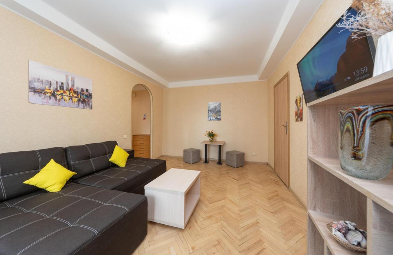 1 Bedroom Apart Near Metro Pecherska Київ Екстер'єр фото