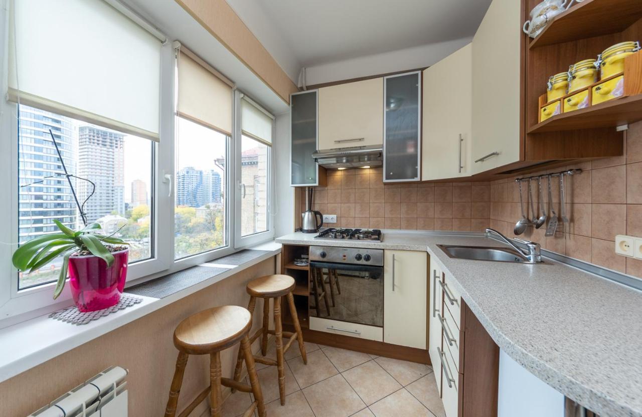 1 Bedroom Apart Near Metro Pecherska Київ Екстер'єр фото