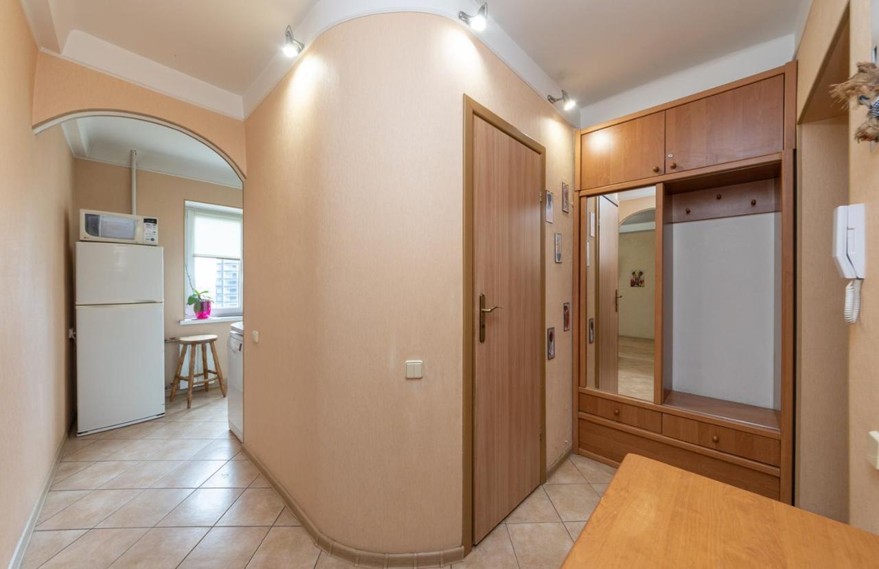 1 Bedroom Apart Near Metro Pecherska Київ Екстер'єр фото